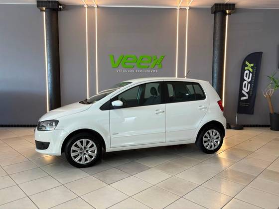 VOLKSWAGEN FOX 1.0 MI TREND 8V FLEX 4P MANUAL VOLKSWAGEN FOX 1.0 MI TREND 8V FLEX 4P MANUAL